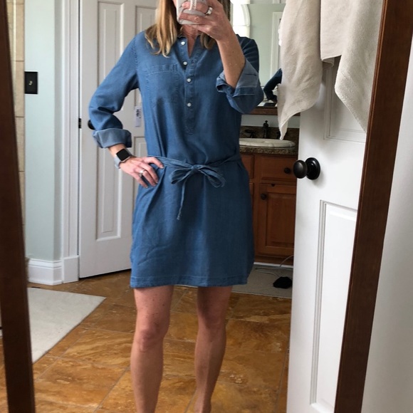 Old Navy lightweight denim dress XS worn once - Picture 1 of 5